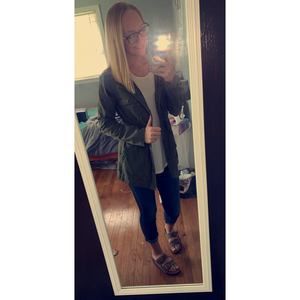 Meet your Posher, Katelind